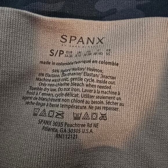 Spanx Women's Camo Print Cheetah Print Seamless Leggings Size Small - Picture 4 of 8